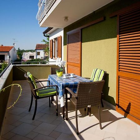 Apartments Silvia Porec Bagian luar foto