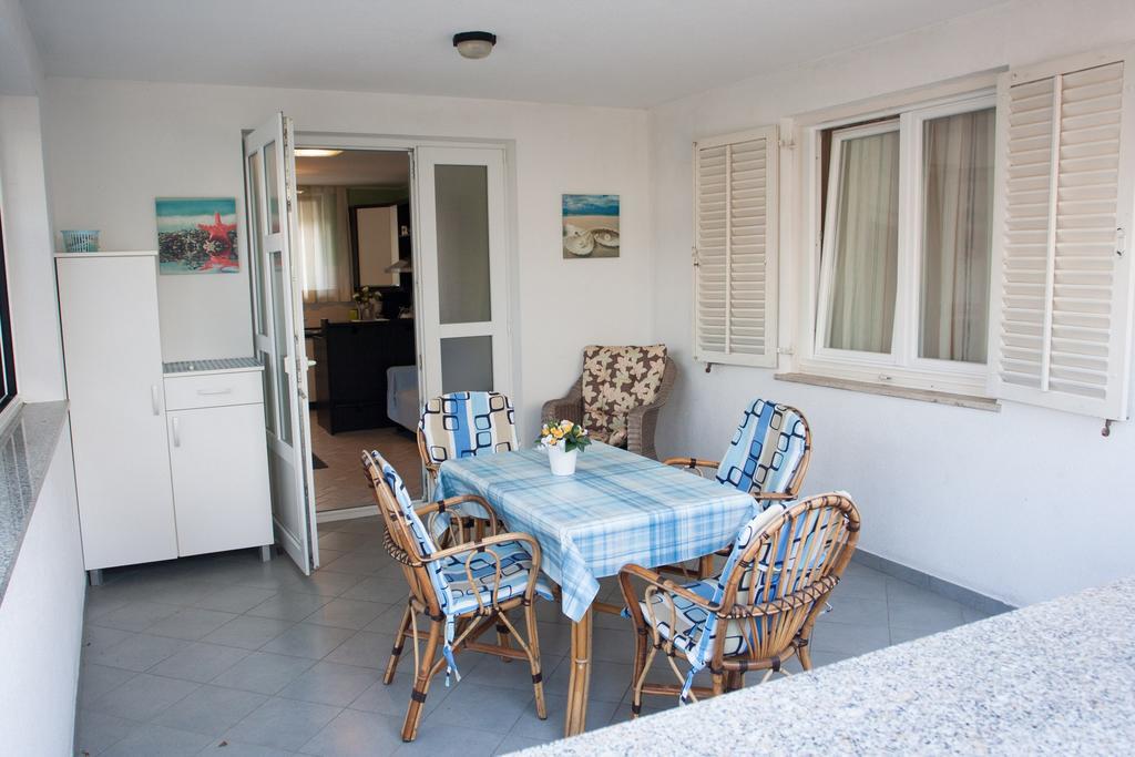 Apartments Silvia Porec Bagian luar foto