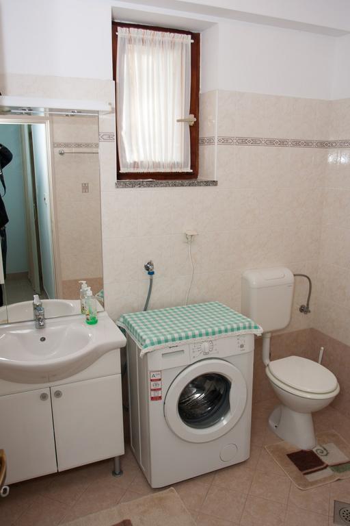 Apartments Silvia Porec Bagian luar foto