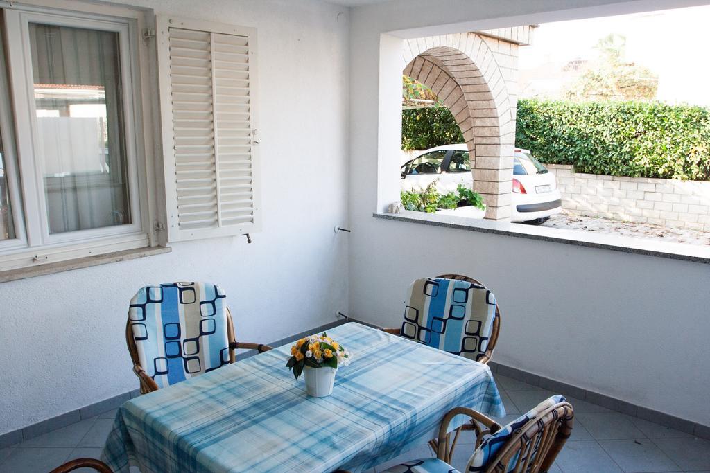 Apartments Silvia Porec Bagian luar foto