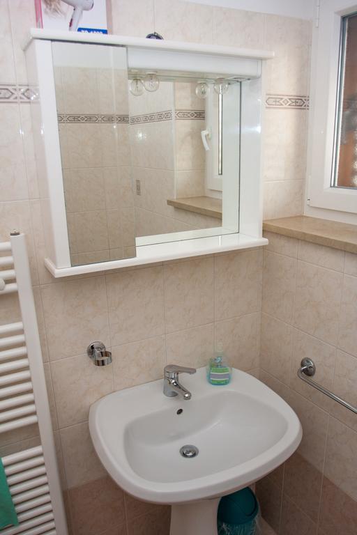Apartments Silvia Porec Bagian luar foto