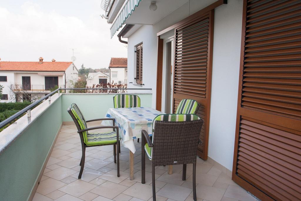 Apartments Silvia Porec Bagian luar foto
