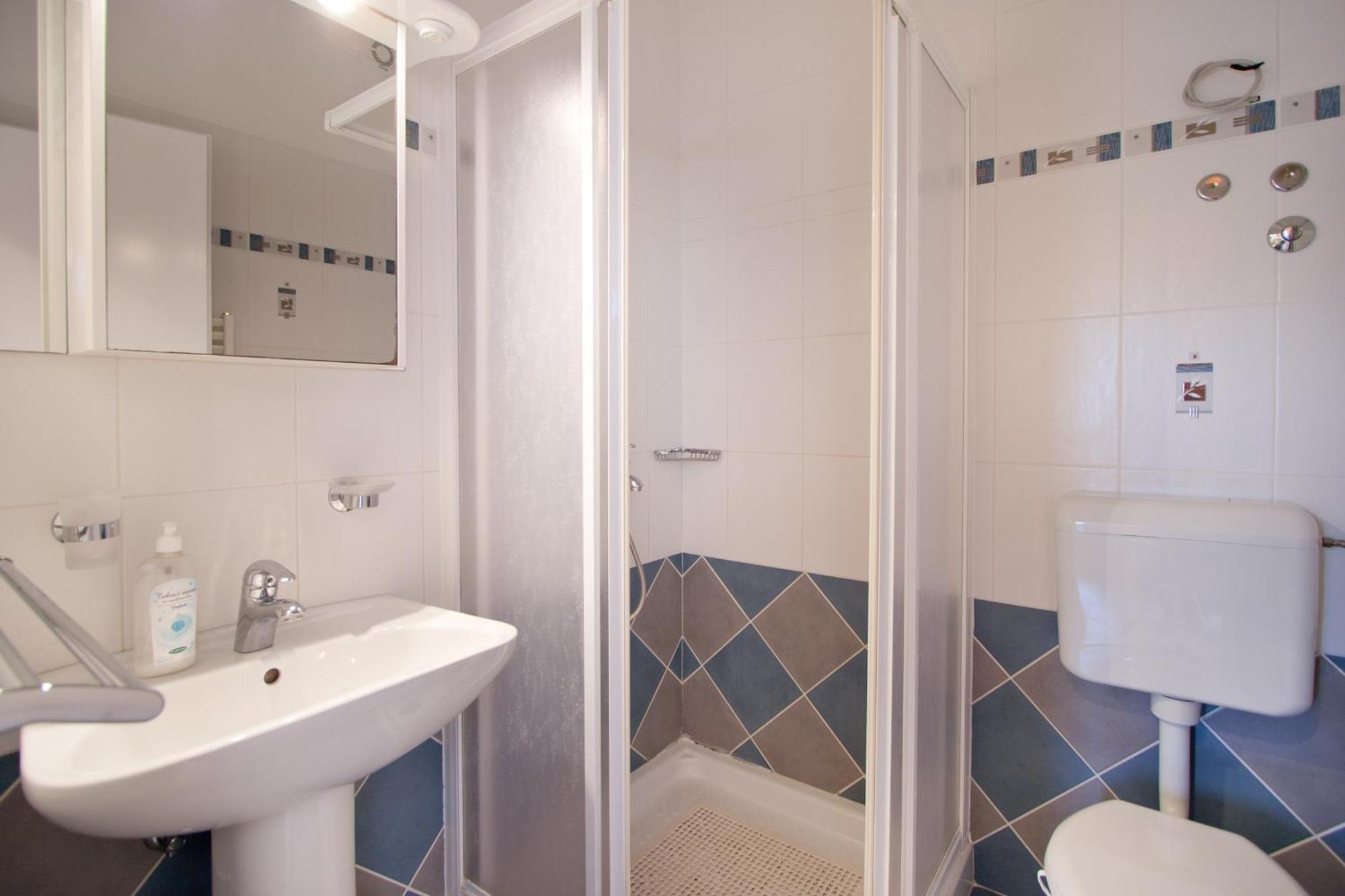 Apartments Silvia Porec Bagian luar foto