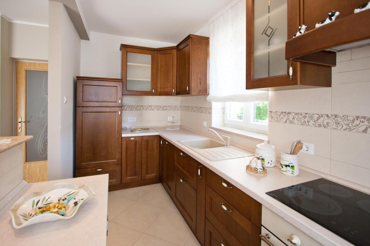 Apartments Silvia Porec Bagian luar foto